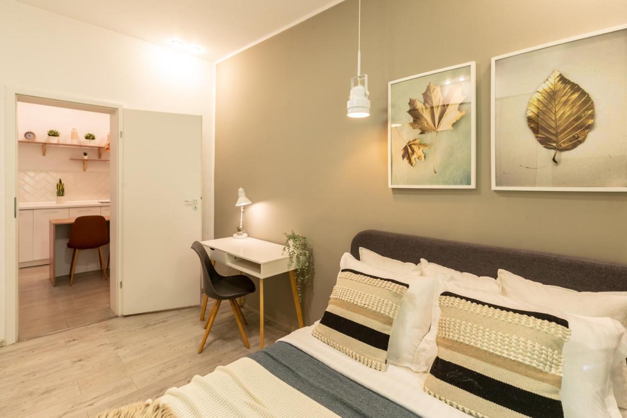 Ideal Stay: Spacious 2Br Apt Near Calea Victoriei Bukarest Exteriör bild