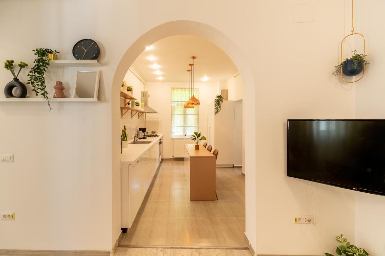 Ideal Stay: Spacious 2Br Apt Near Calea Victoriei Bukarest Exteriör bild