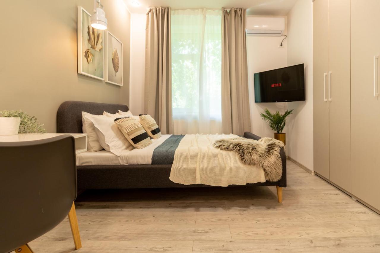 Ideal Stay: Spacious 2Br Apt Near Calea Victoriei Bukarest Exteriör bild